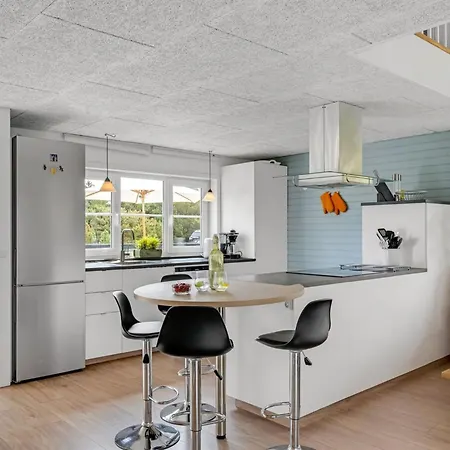 Vangel - 500m From The Sea By Interhome
